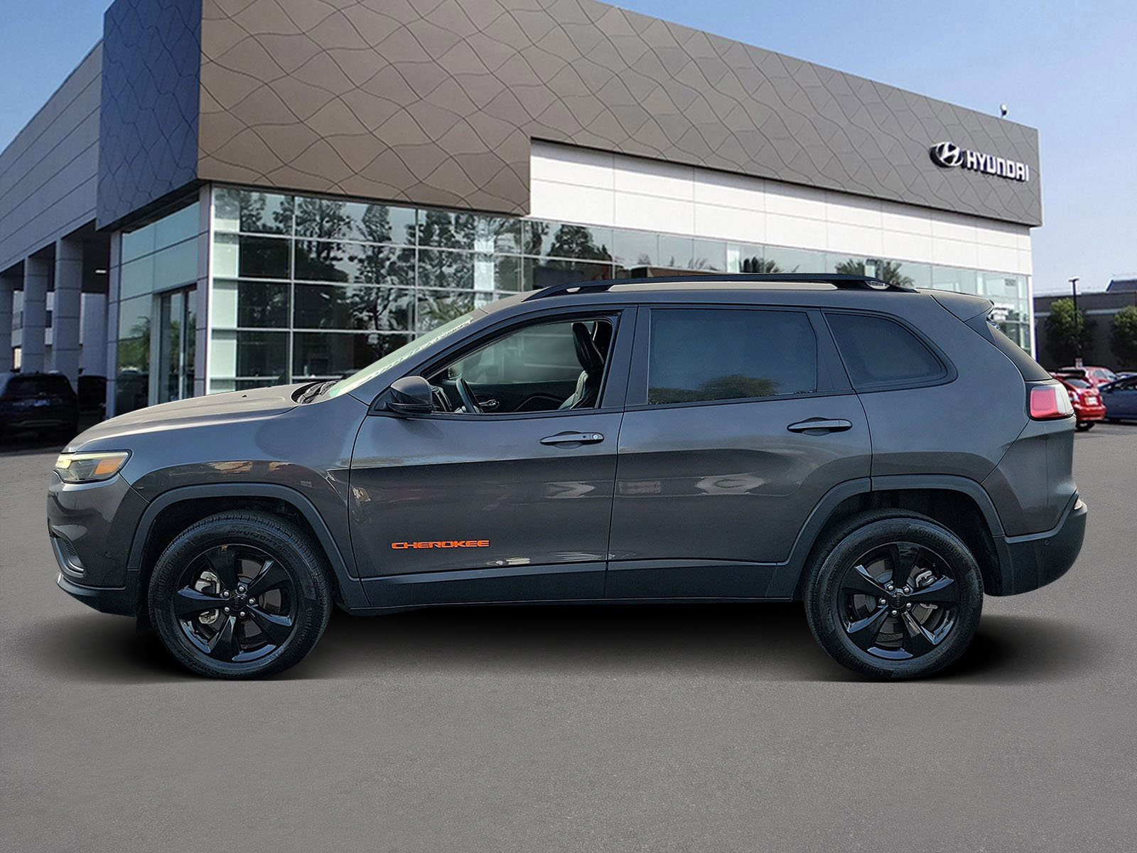 Used 2023 Jeep Cherokee Altitude Lux image 3