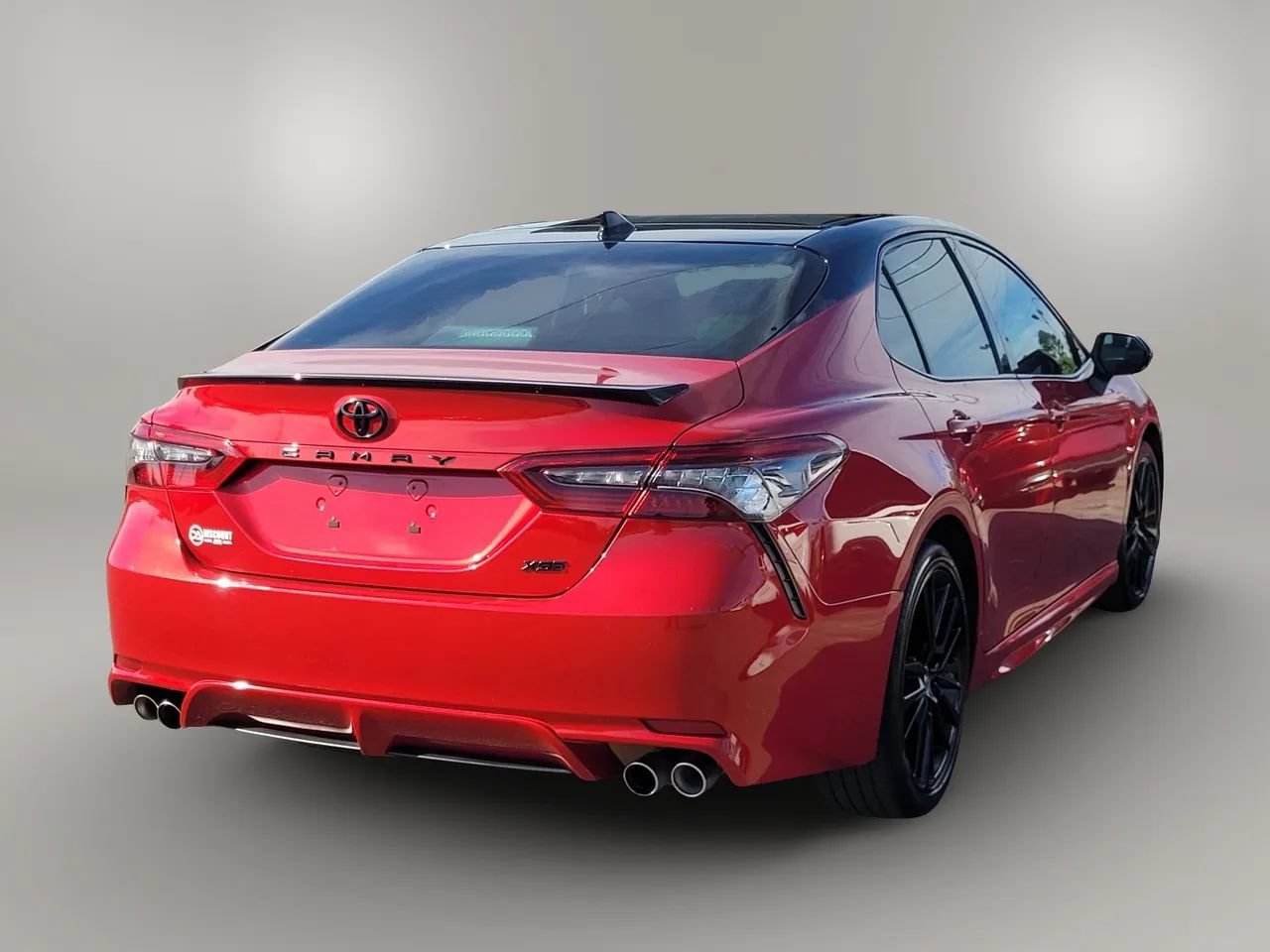 Used 2022 Toyota Camry XSE FWD image 9