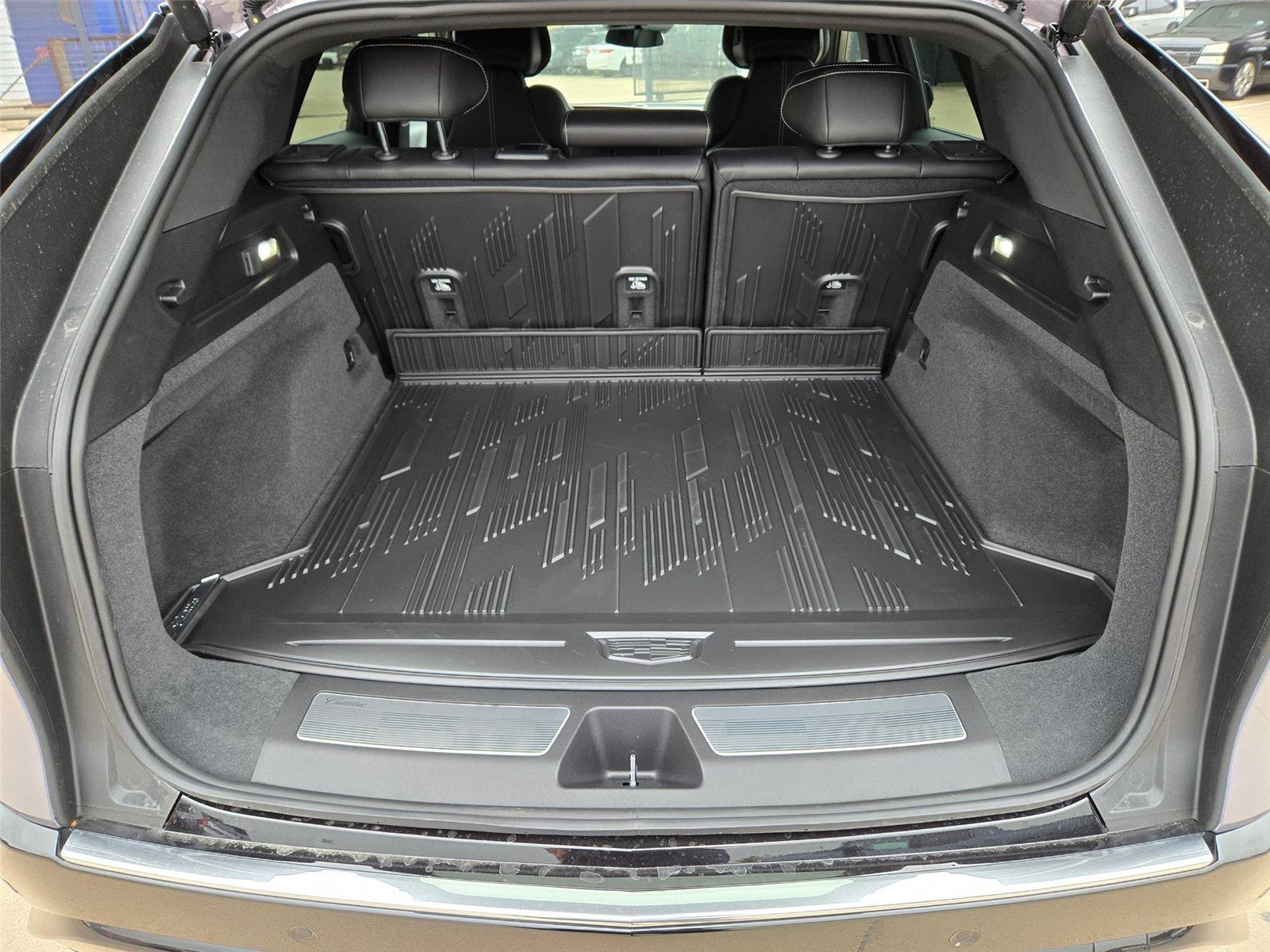 New 2026 Cadillac Lyriq Luxury w/ LPO, Floor Liner Package AWD/4WD image 31