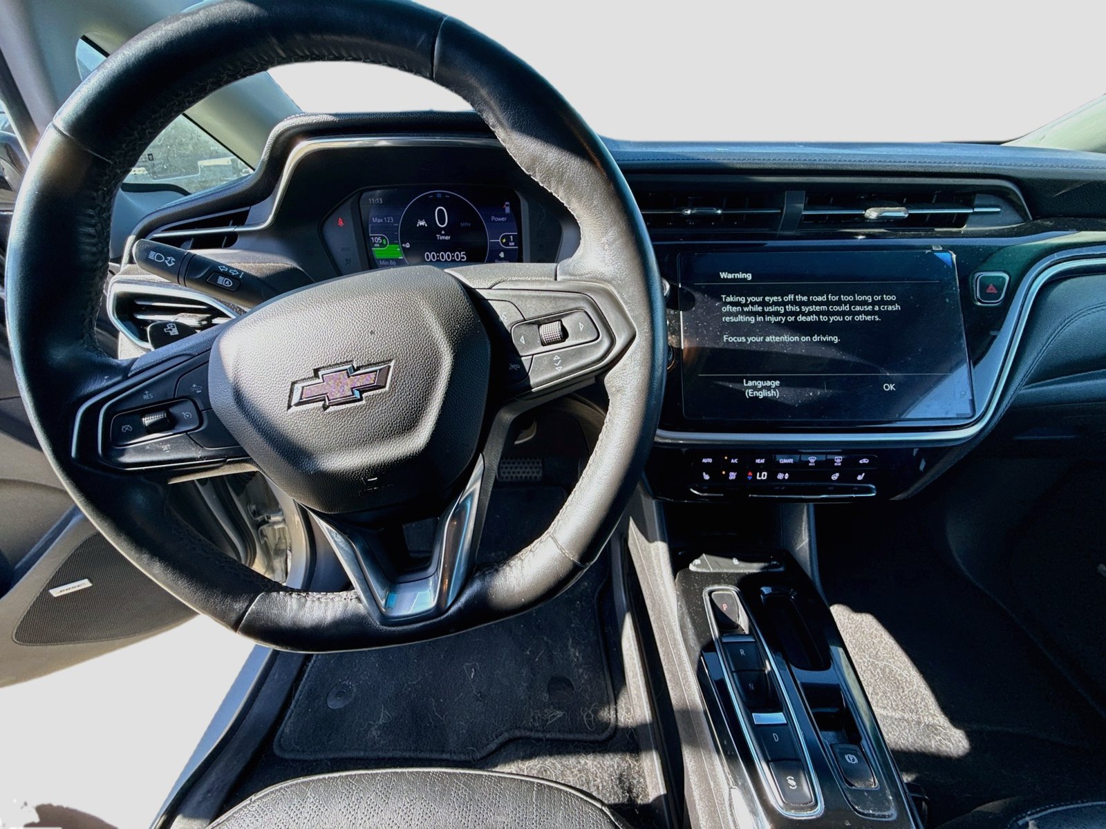 Used 2023 Chevrolet Bolt LT w/ Infotainment Package FWD image 11
