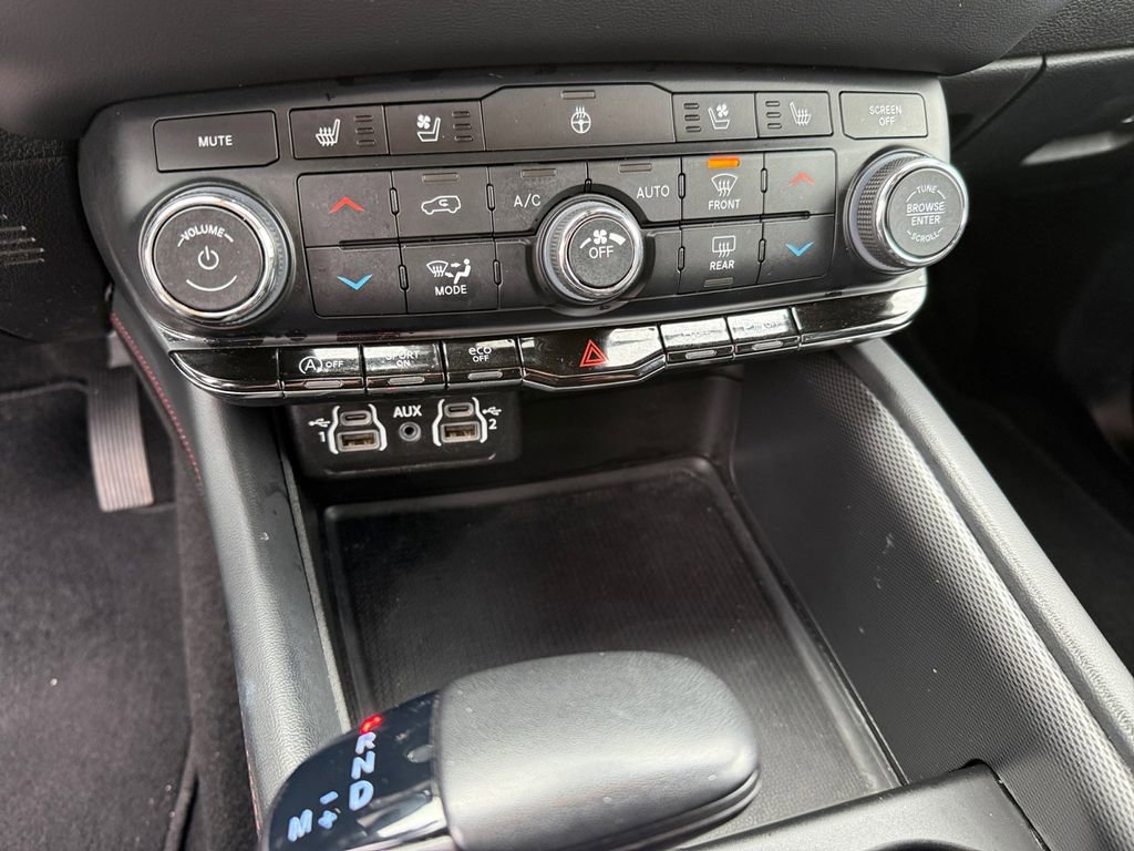 Used 2024 Dodge Durango GT image 19