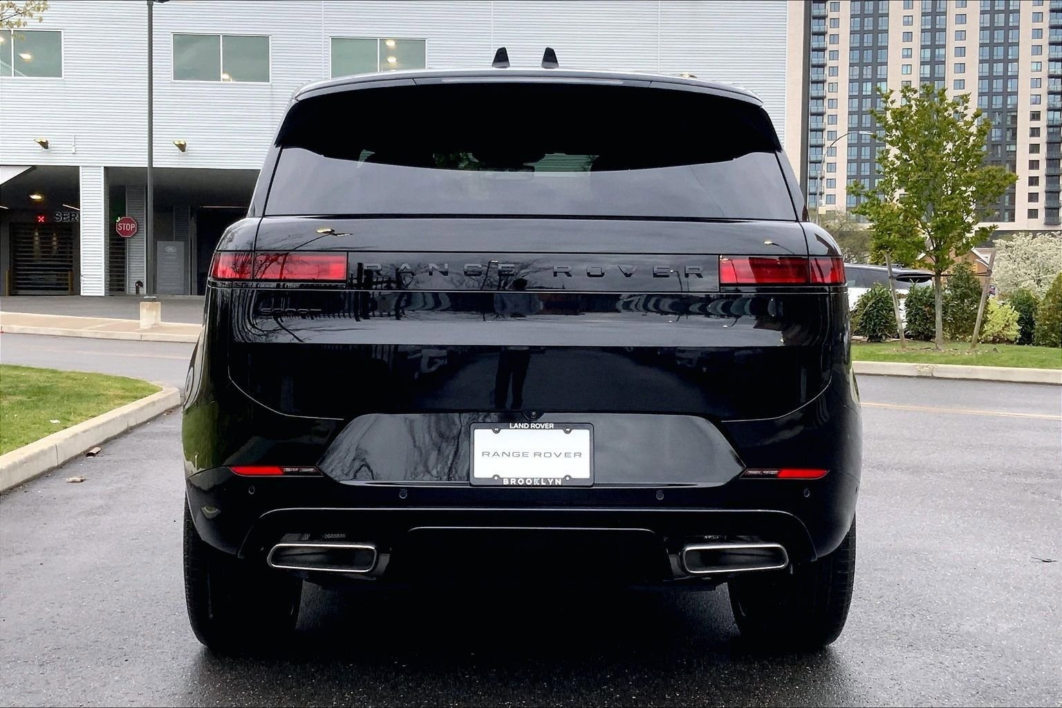 New 2026 Land Rover Range Rover Sport Dynamic SE AWD/4WD image 4
