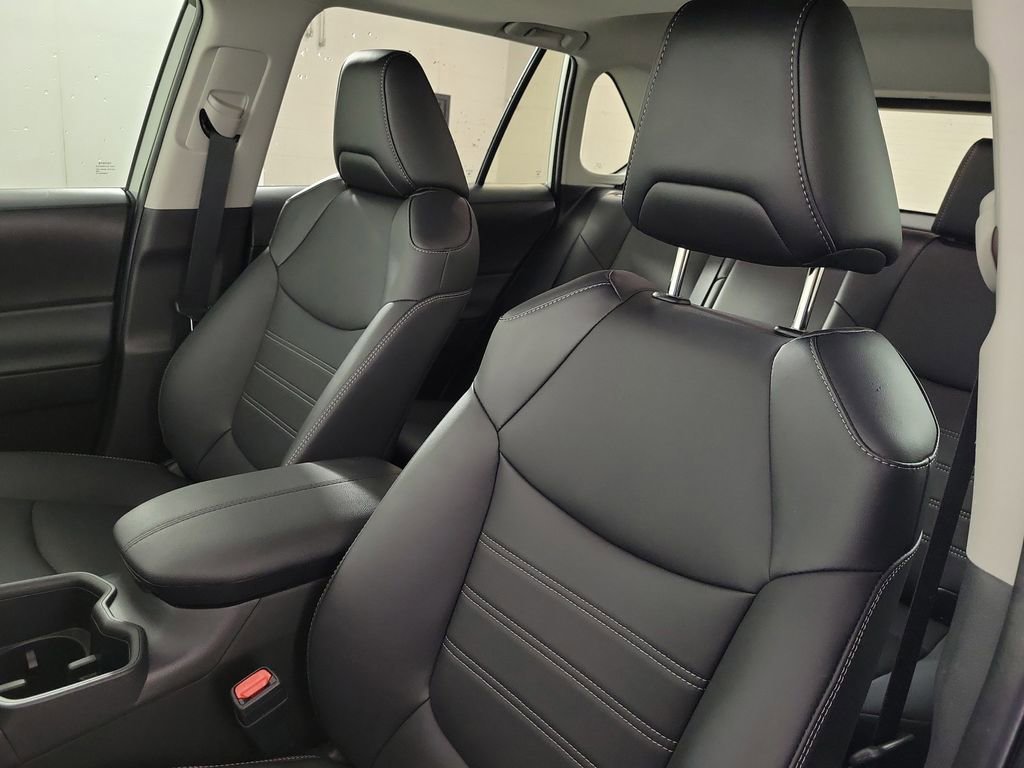 Used 2025 Toyota RAV4 XLE Premium w/ Weather Package AWD/4WD image 19