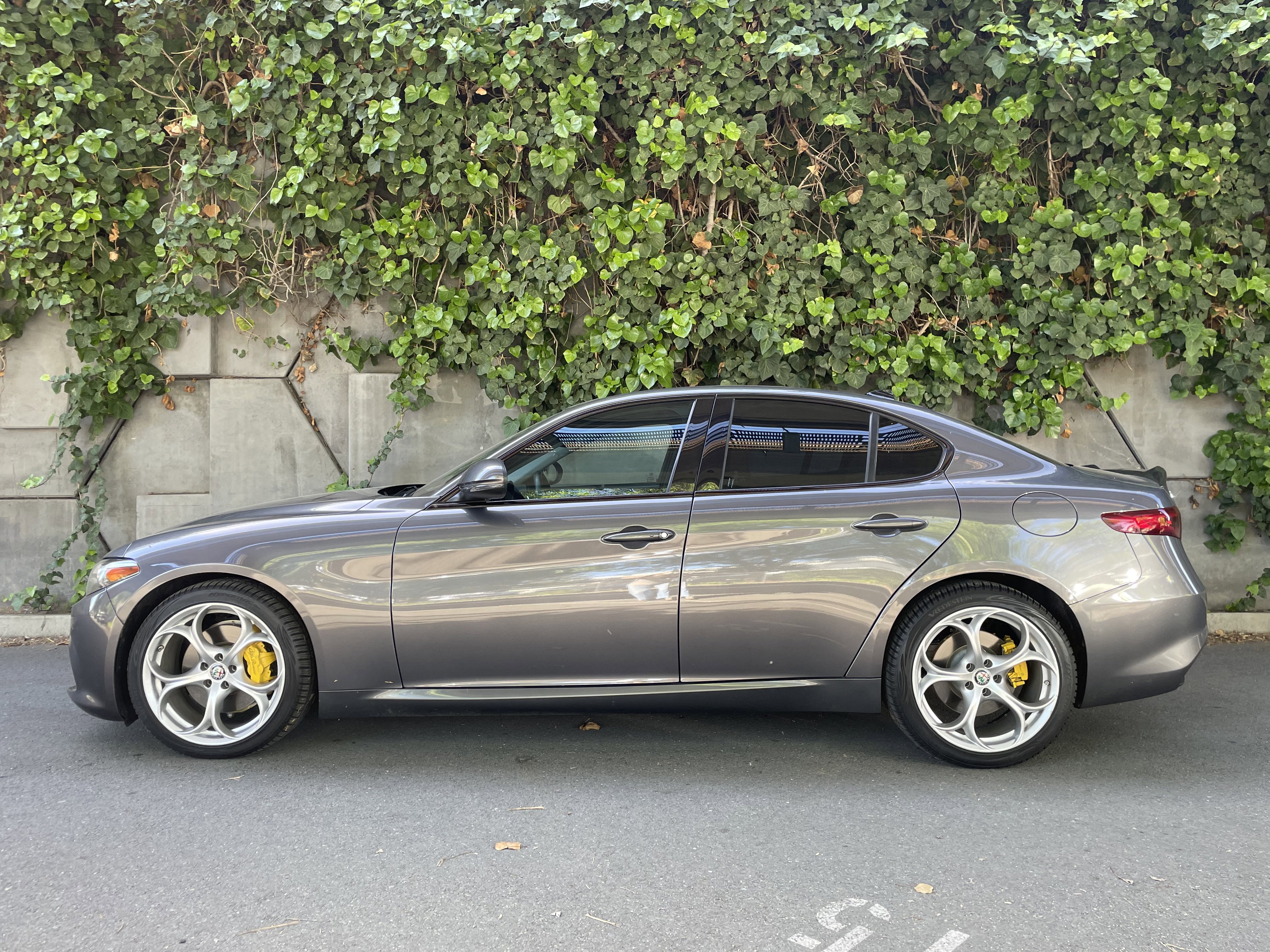 Used 2019 Alfa Romeo Giulia Ti Sport w/ Quick Order Package 22S Sport image 1