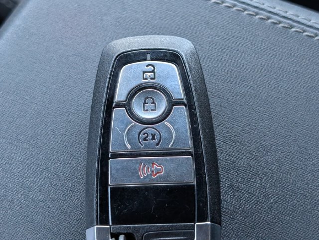 Used 2025 Ford Bronco Outer Banks AWD/4WD image 32