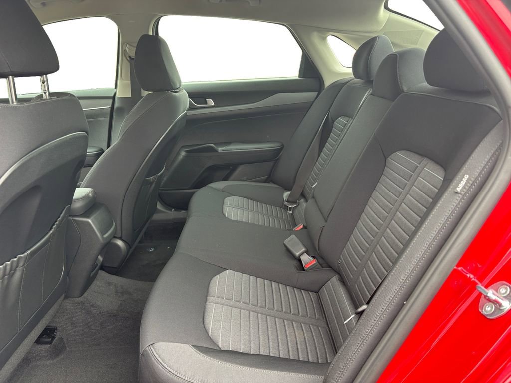 New 2025 Kia K5 LXS image 12
