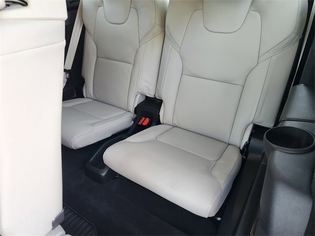 Used 2025 Volvo XC90 B6 Ultra w/ Lounge Package image 31