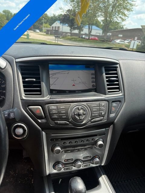 Used 2019 Nissan Pathfinder SL AWD/4WD image 24
