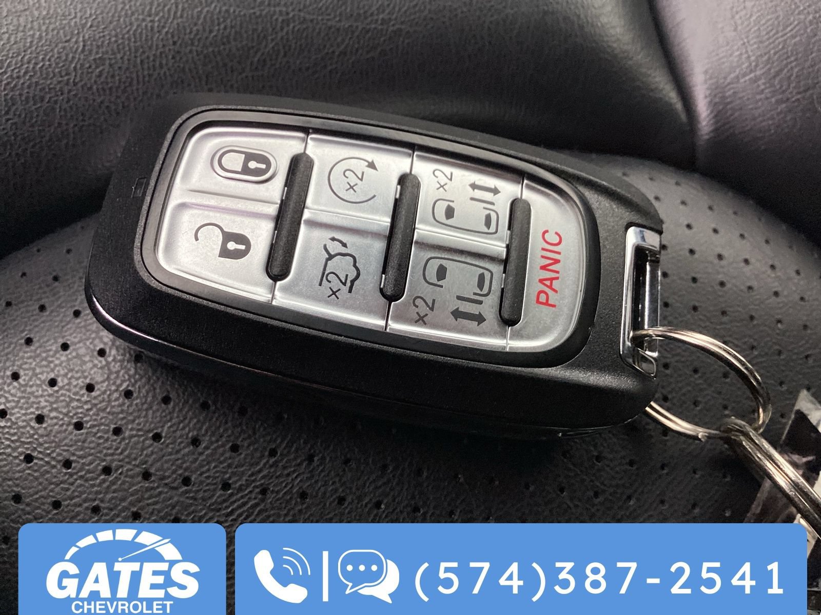 Used 2023 Chrysler Pacifica Touring-L FWD image 34