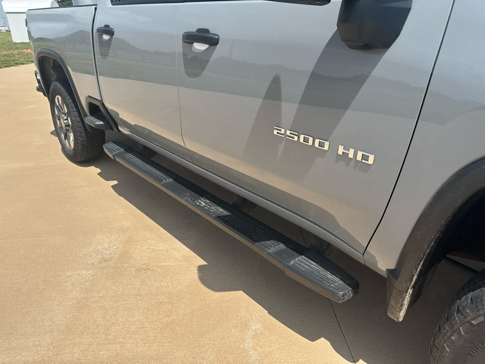 Used 2024 Chevrolet Silverado 2500 Custom w/ Custom Value Package AWD/4WD image 9