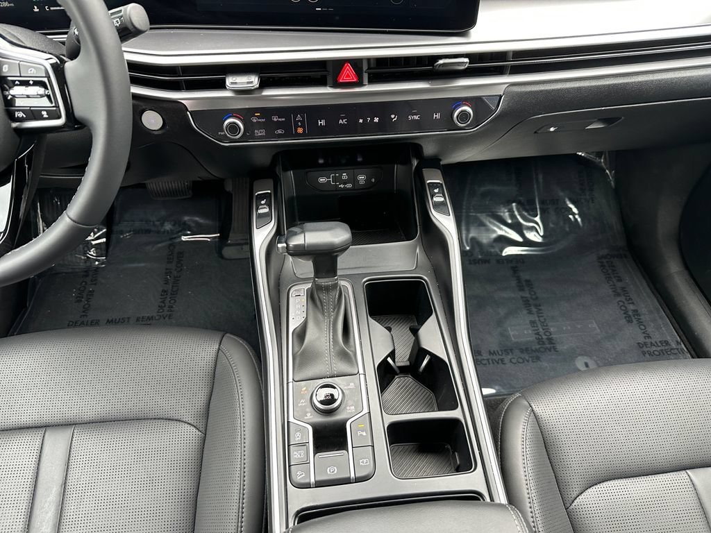 Certified 2025 Kia Sorento S AWD/4WD image 11