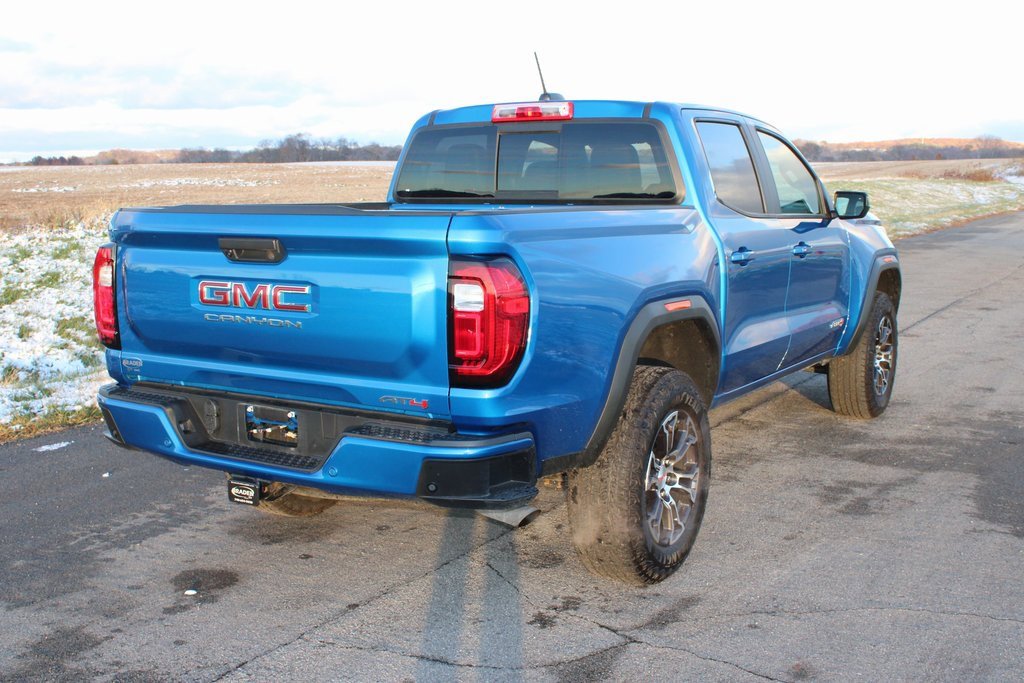 Used 2023 GMC Canyon AT4 image 7