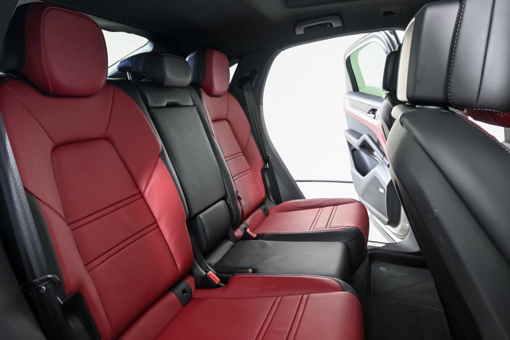 New 2026 Porsche Cayenne S image 23
