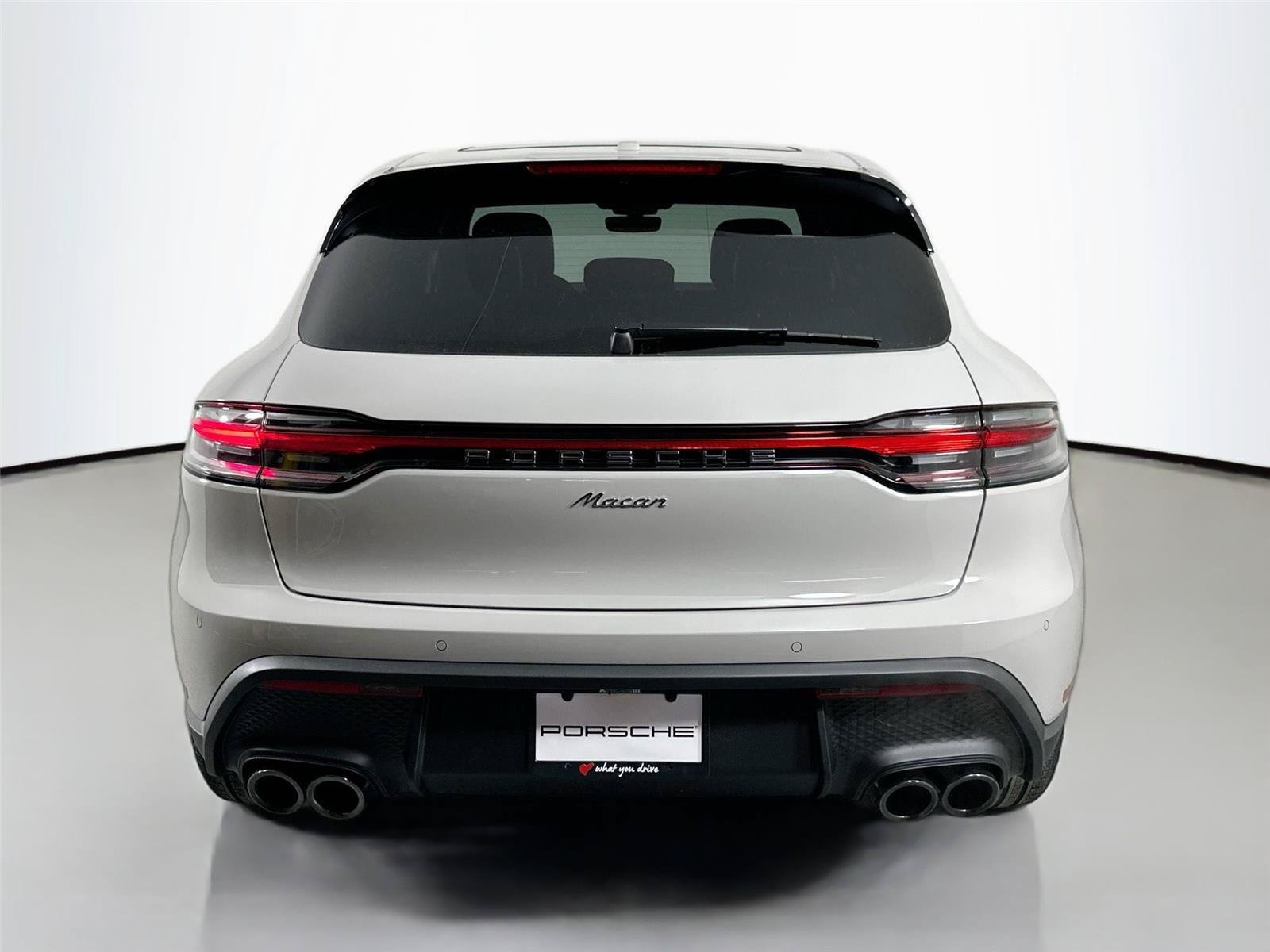 Certified 2026 Porsche Macan Turbo AWD/4WD image 6
