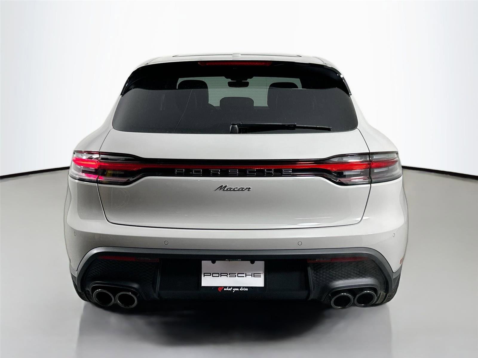 Certified 2026 Porsche Macan Turbo AWD/4WD image 6