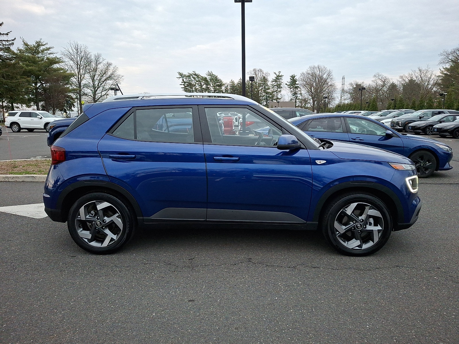 Certified 2023 Hyundai Venue Limited image 7