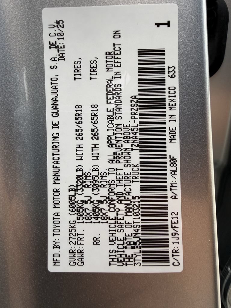 Used 2025 Toyota Tacoma TRD Sport AWD/4WD image 29