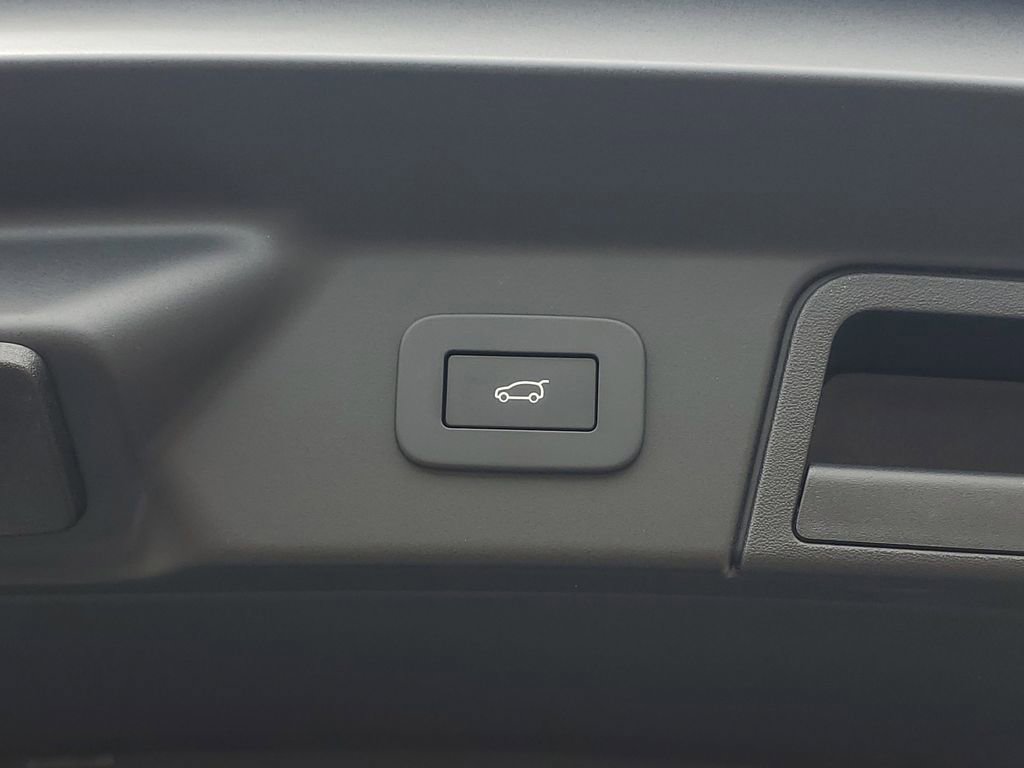 New 2026 Land Rover Range Rover Velar Dynamic SE image 35