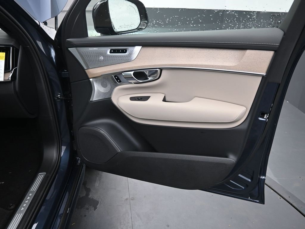 New 2026 Volvo XC90 B6 Ultra w/ Lounge Package image 38