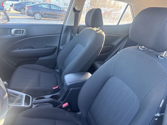 Used 2023 Hyundai Venue SE image 13