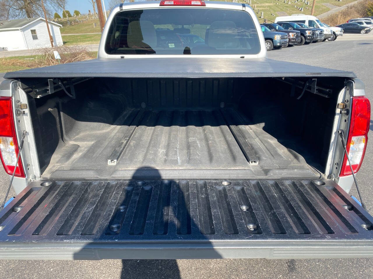 Used 2012 Nissan Frontier SV w/ SV Premium Utility Pkg image 23