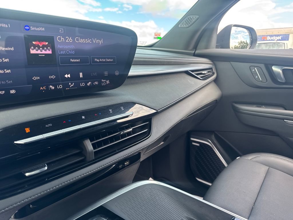Used 2025 Buick Enclave Preferred FWD image 18