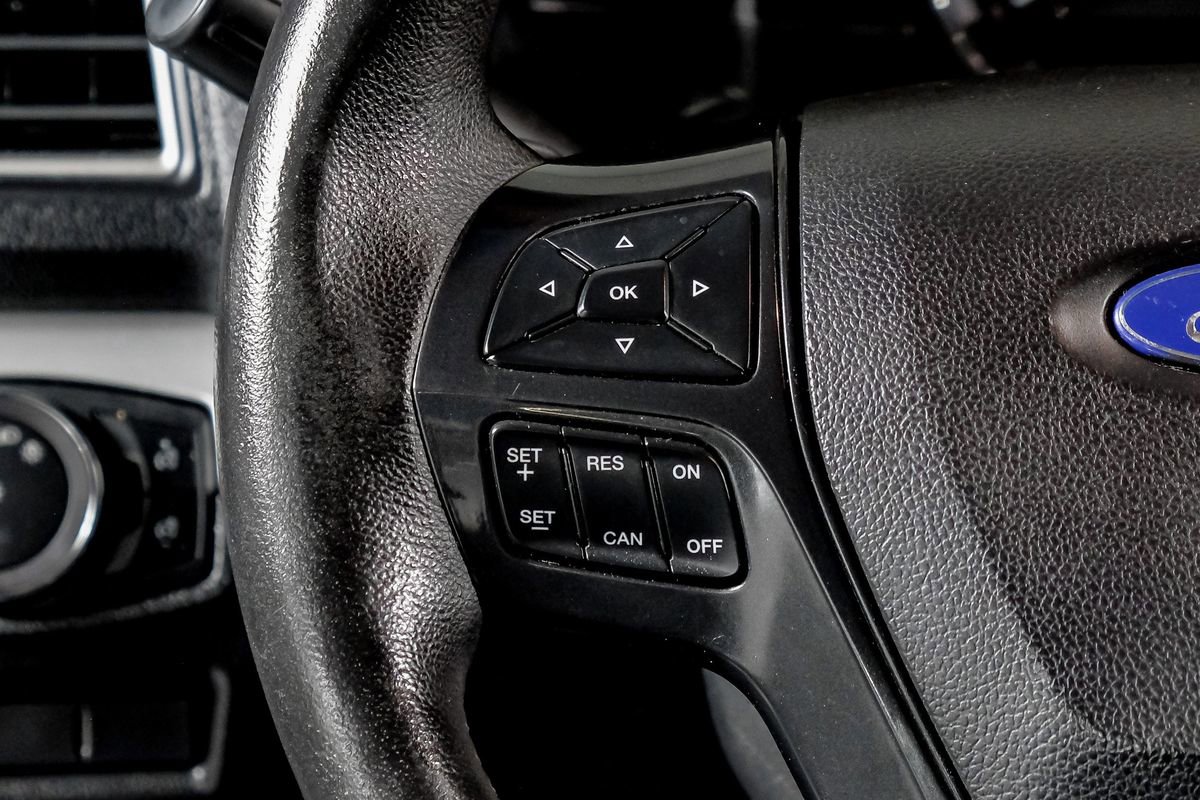 Used 2017 Ford Explorer XLT w/ Equipment Group 202A FWD image 17