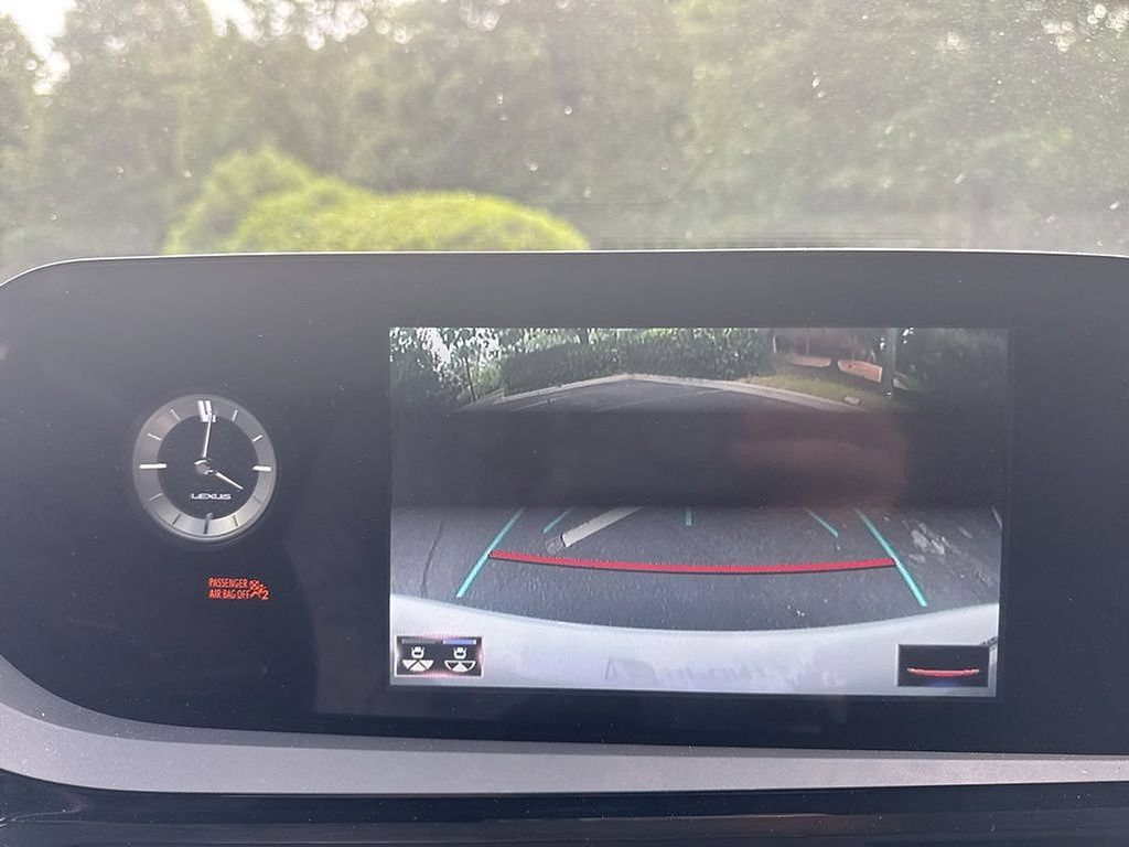 Used 2022 Lexus ES 350 F Sport w/ Accessory Package 2 FWD image 21