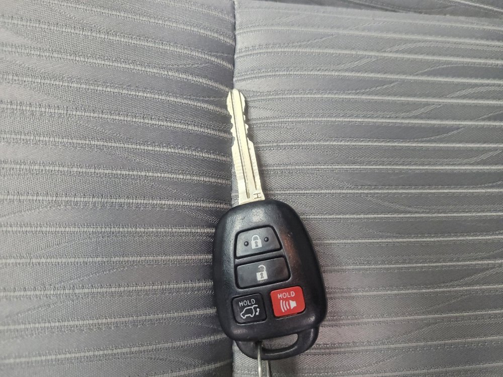 Used 2019 Toyota Highlander Plus image 32