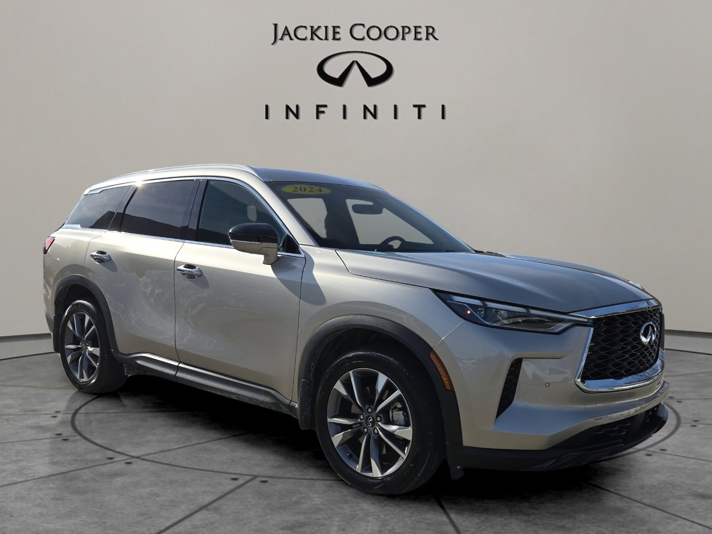 Used 2024 INFINITI QX60 Luxe w/ Vision Package image 7