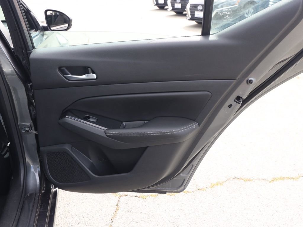 Used 2021 Nissan Altima 2.5 SV w/ SV Premium Package image 18