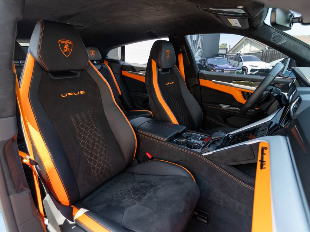Used 2024 Lamborghini Urus S AWD/4WD image 28
