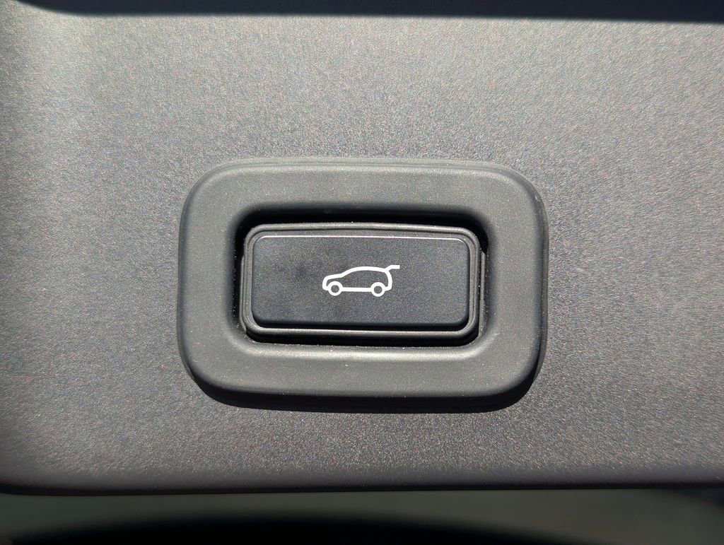 Used 2022 Land Rover Range Rover Evoque R-Dynamic S image 27