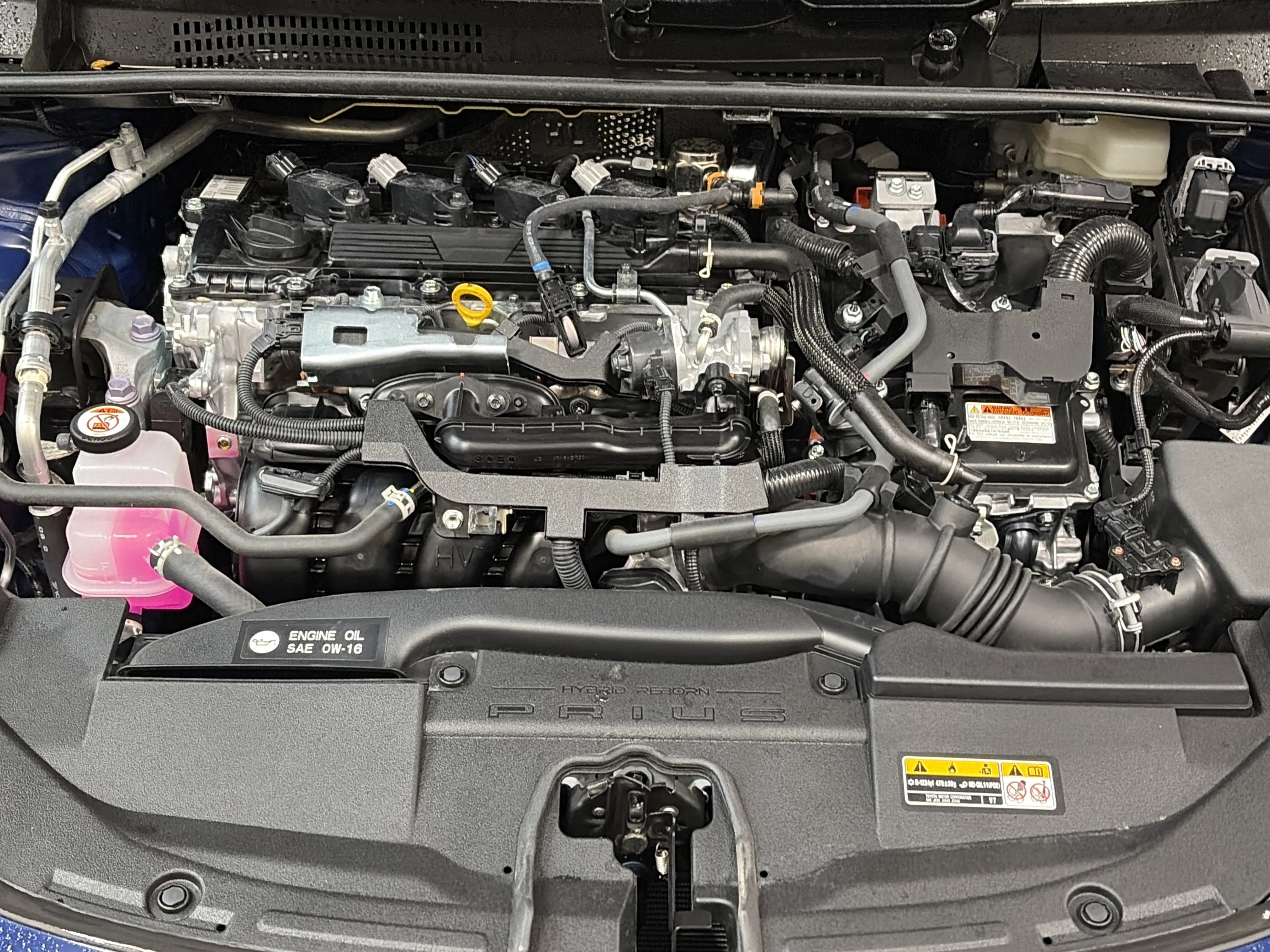 Used 2025 Toyota Prius XLE FWD image 10