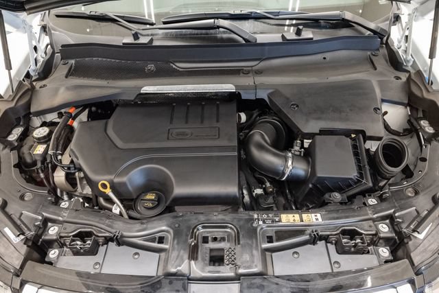 Used 2023 Land Rover Discovery Sport SE AWD/4WD image 3