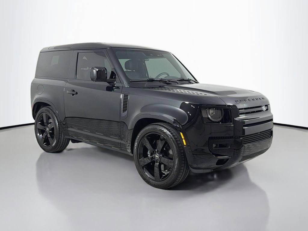 Certified 2025 Land Rover Defender 90 V8 AWD/4WD image 3