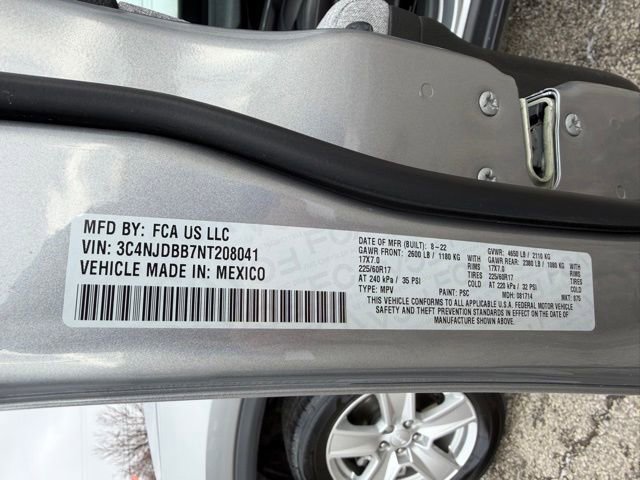 Used 2022 Jeep Compass Latitude AWD/4WD image 43