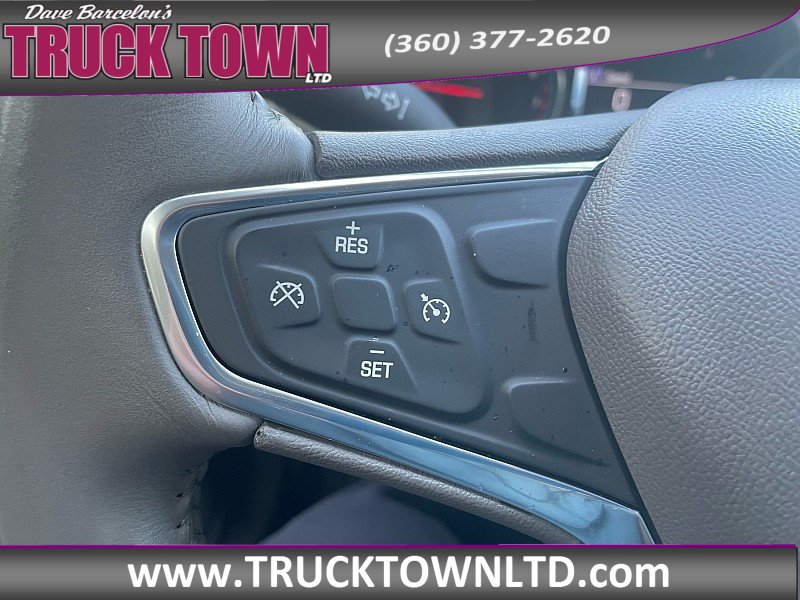 Used 2017 Chevrolet Malibu LT w/ Leather Package FWD image 18