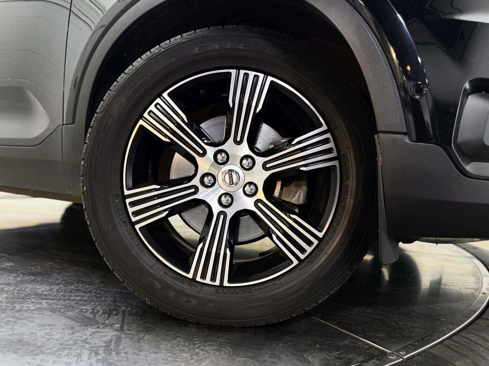 Used 2019 Volvo XC40 T5 Inscription image 10