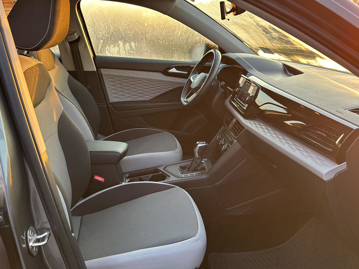 Used 2022 Volkswagen Taos S w/ IQ Drive S Package image 10