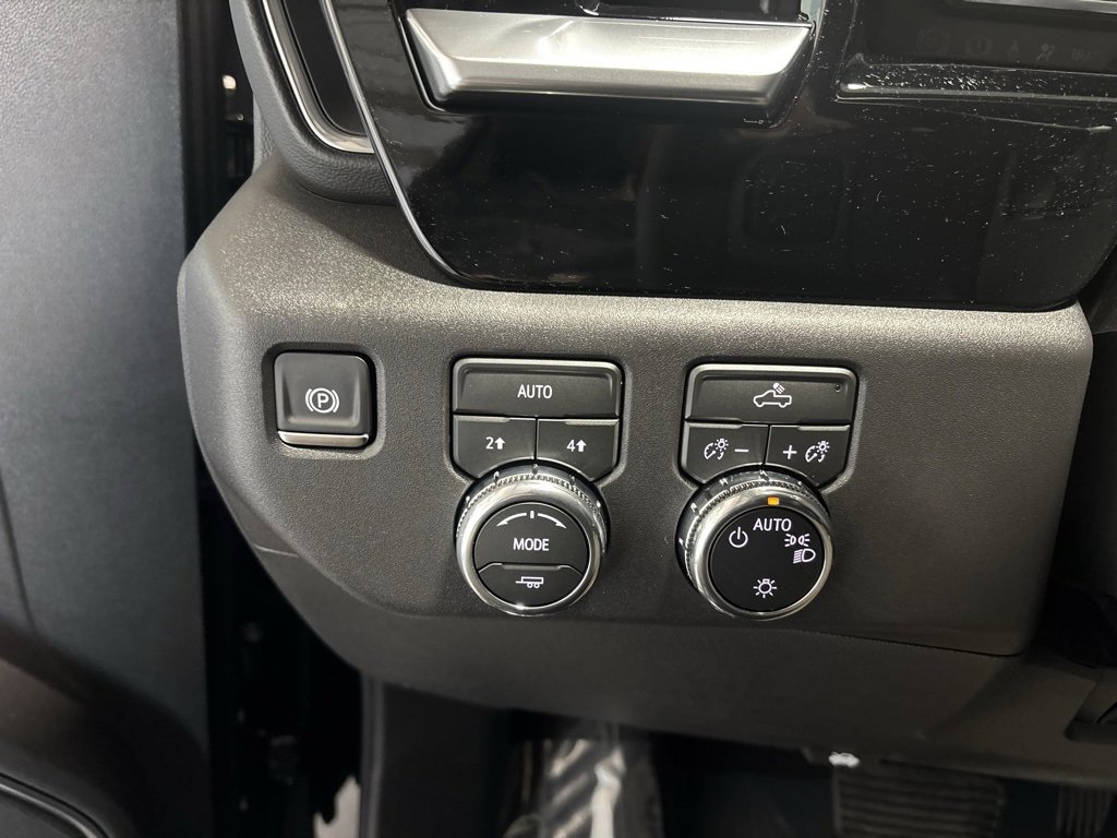 New 2026 GMC Sierra 1500 SLE image 14