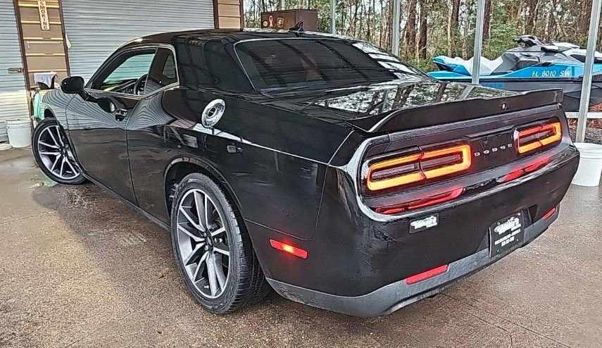 Used 2022 Dodge Challenger R/T w/ Plus Package image 2