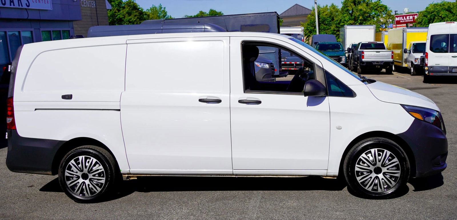 Used 2019 Mercedes-Benz Metris image 7