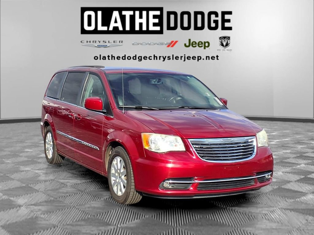 Used 2014 Chrysler Town & Country Touring image 33
