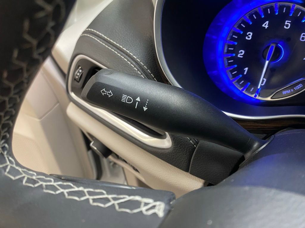 Used 2023 Chrysler Pacifica Limited image 25