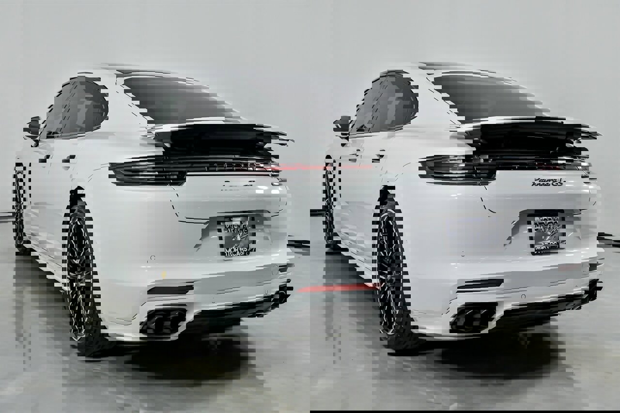 Used 2020 Porsche Panamera GTS image 10