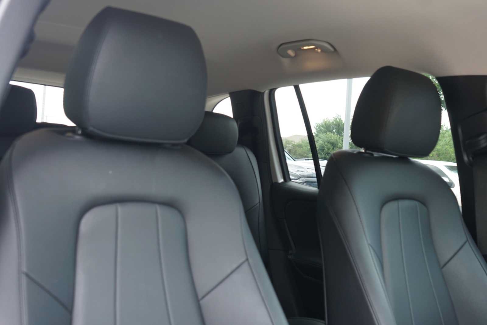 Used 2023 Mercedes-Benz EQB 300 4MATIC image 28
