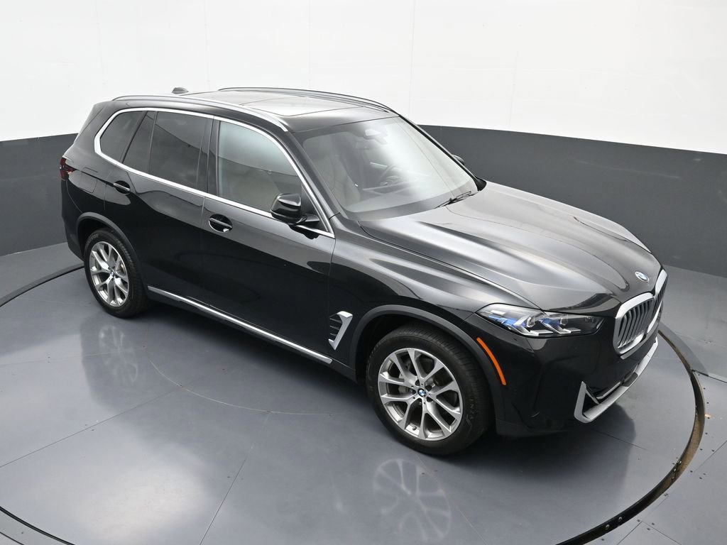 Used 2024 BMW X5 xDrive40i w/ Premium Package image 30