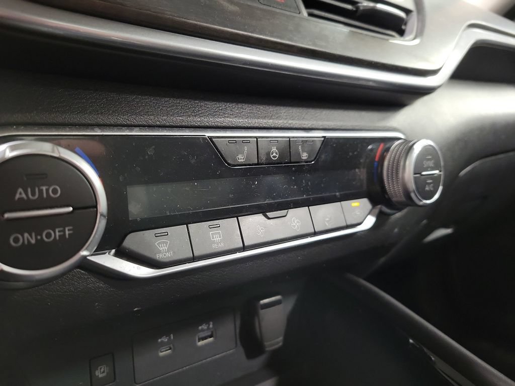 Used 2023 Nissan Altima 2.5 SL AWD/4WD image 16