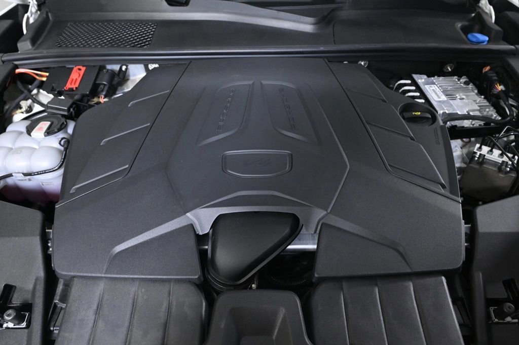Certified 2024 Porsche Cayenne image 26